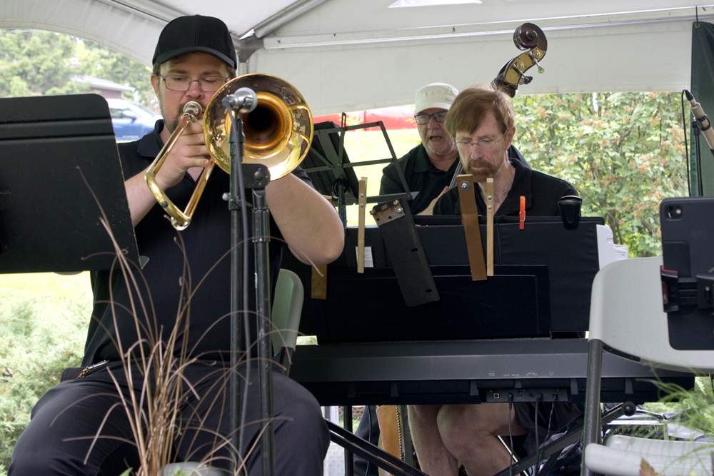 SwingStreet Combo, Peony 2025